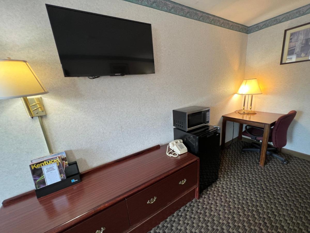 Americas Inn Бардстаун Екстер'єр фото